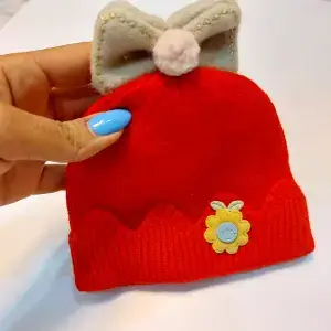 کلاه بافت نوزادی دخترانه رنگ قرمز کد 140-300